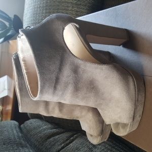 H&M Tan Gray High Heel Ankle Shoes